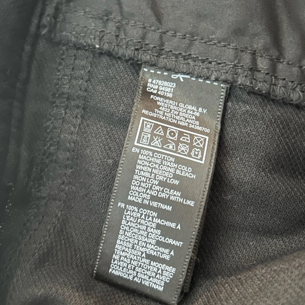 Forever 21 Black High-Rise Bermuda Shorts - Picture 5 of 5